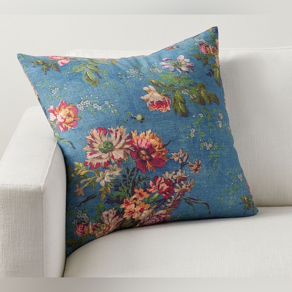 2 New Pottery Barn Meadow Floral Printed Pillow Cover, Elegant Blue Flower…